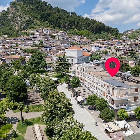 The Nook City Centre En Suite Berat Eksteriør bilde