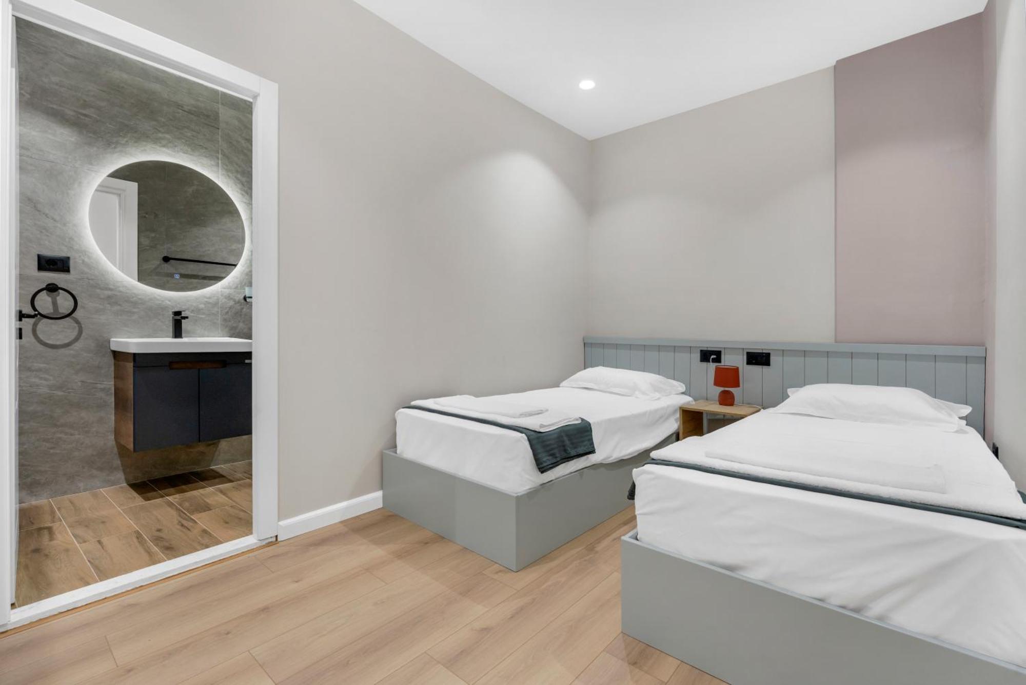 The Nook City Centre En Suite Berat Eksteriør bilde